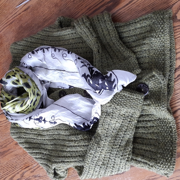 Wool Sweater - Picture 4 of 6